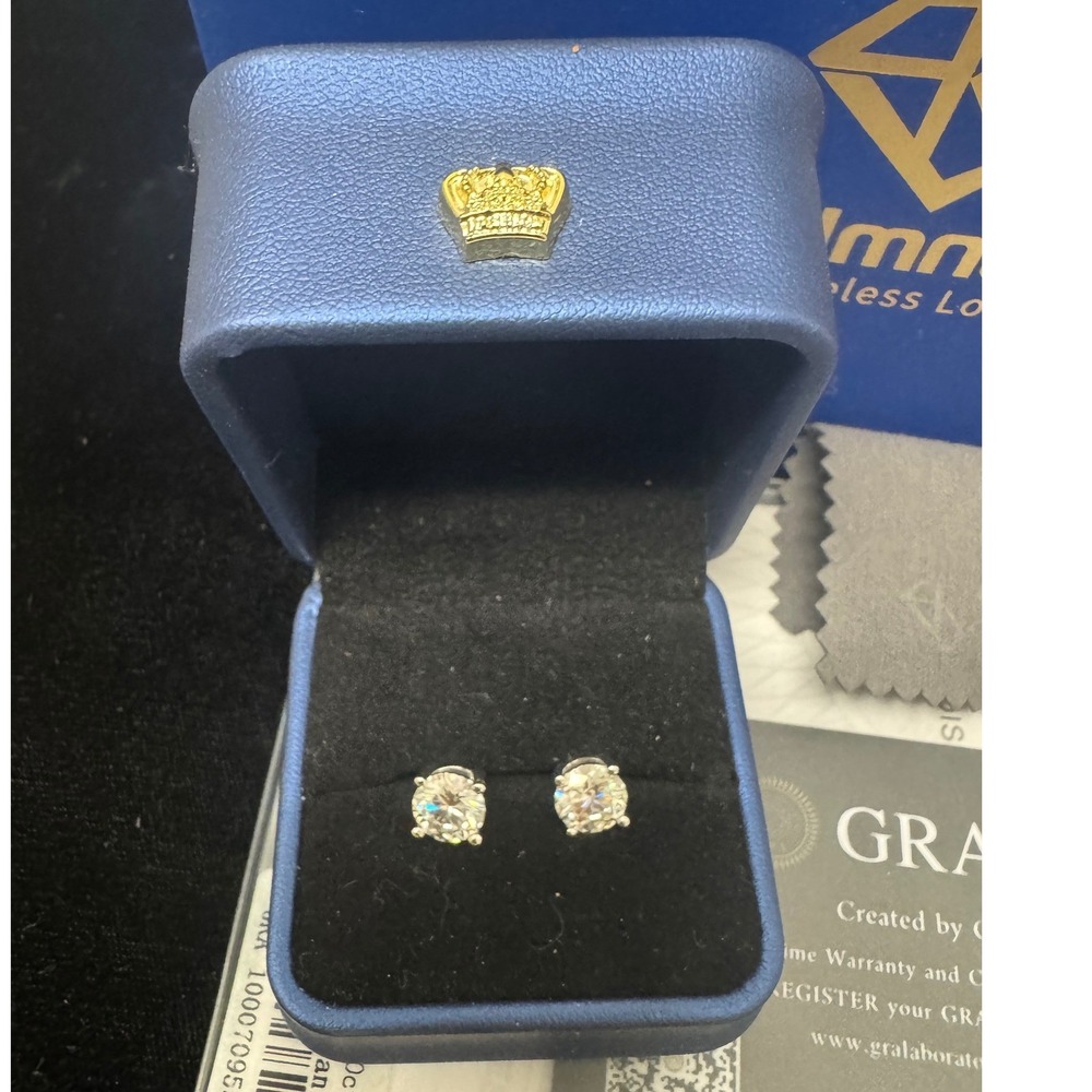 Kolmnurk 6ctw Moissanite Stud Earrings D VVS1 Round Brilliant GRA Certified